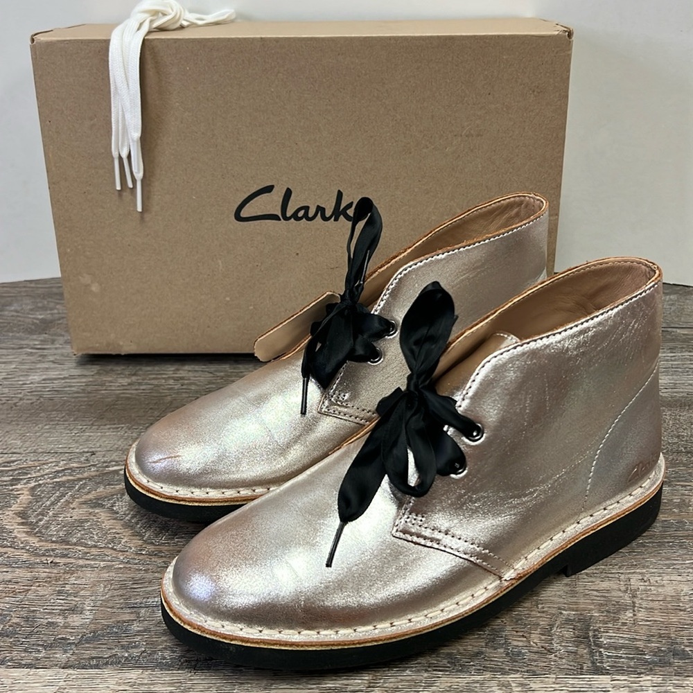 NEW Clarks Desert Boot 2 -Silver Leather Size 9